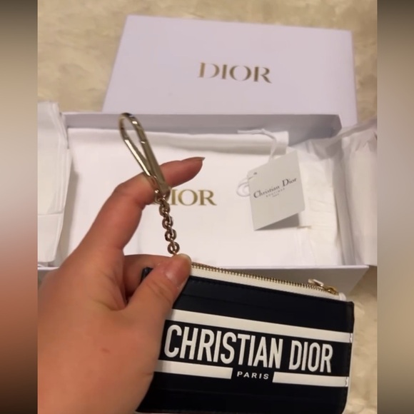 Dior Key Holder - Picture 2 of 4
